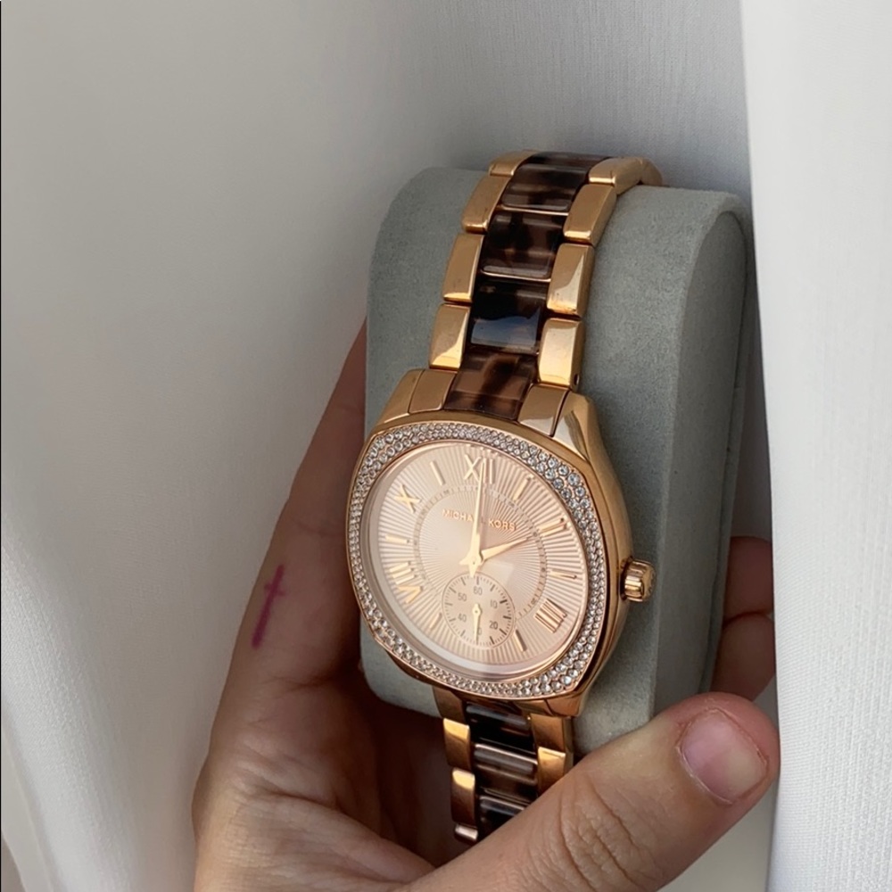 Michael kors rose gold watch